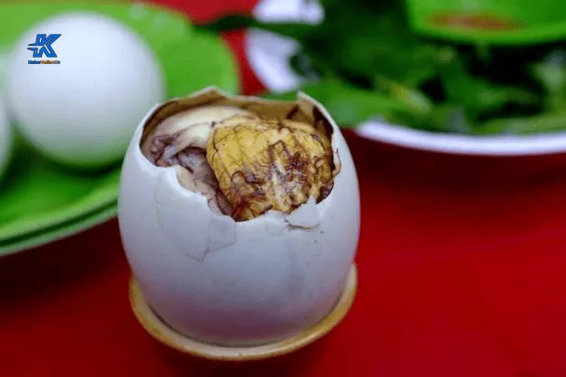 Alasan Banyak Orang Menyukai Telur Balut